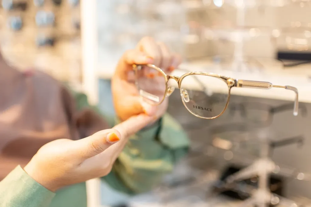 Tips Pilih Bingkai Ikut Bentuk Muka Tips Pilih Bingkai Ikut Bentuk Muka